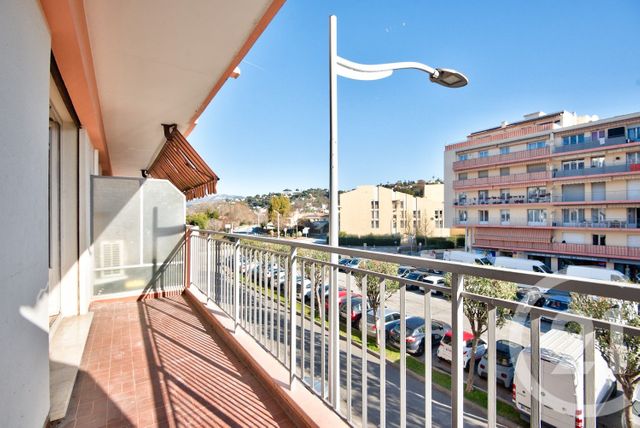 Appartement F3 à vendre - 3 pièces - 59,70 m2 - Cagnes Sur Mer - 06 - PROVENCE-ALPES-COTE-D-AZUR